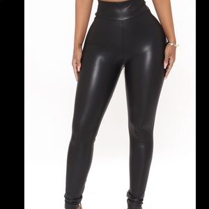 Fashion nova black leather legging